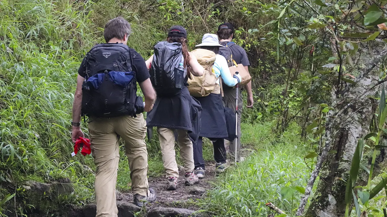 Visitors entering the Inka Trail and Machupicchu