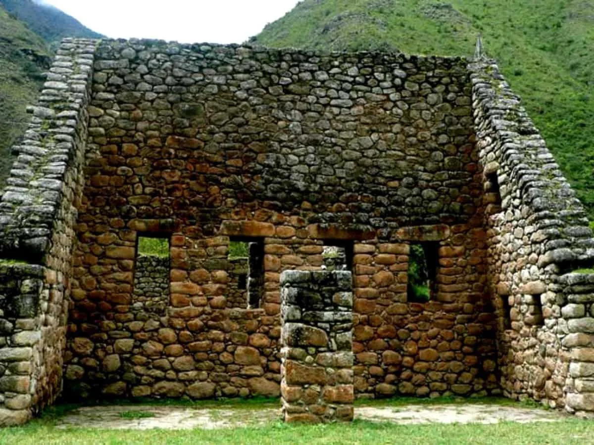 Chachabamba an Inca ceremonial center on the route to Machu Picchu