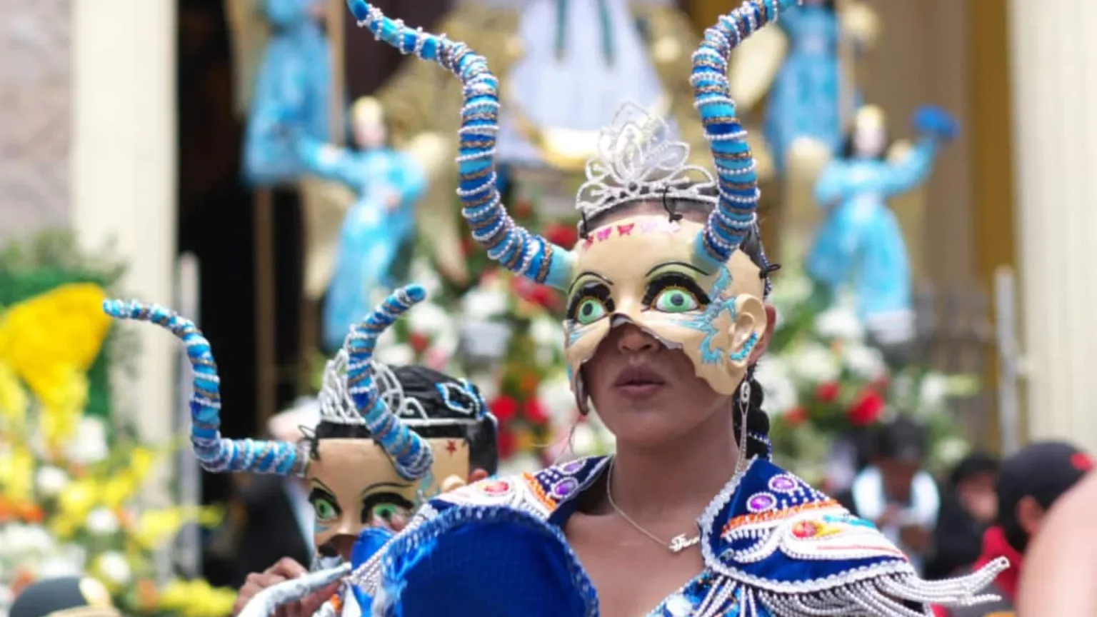 Danzantes en la Fiesta de la Virgen de la Candelaria en Puno