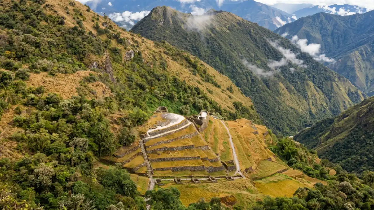 Sitio Arqueológico Phuyupatamarca Camino Inca