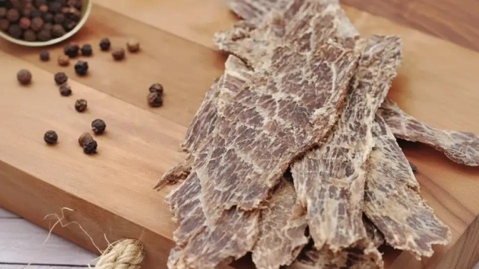 Charqui or cecina as an ingredient in Chiriuchu