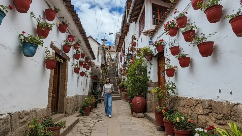 Siete Borreguitos street in Cusco a few steps from Sapantiana