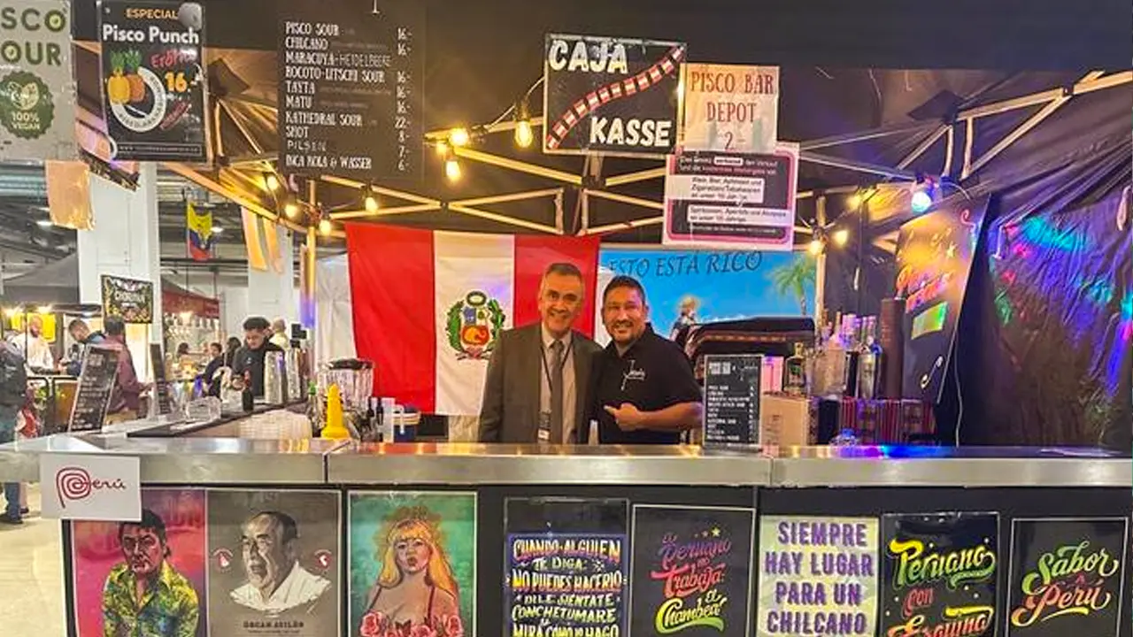 Peruvian delegation showcasing its gastronomy and tourism at an international fair in Switzerland