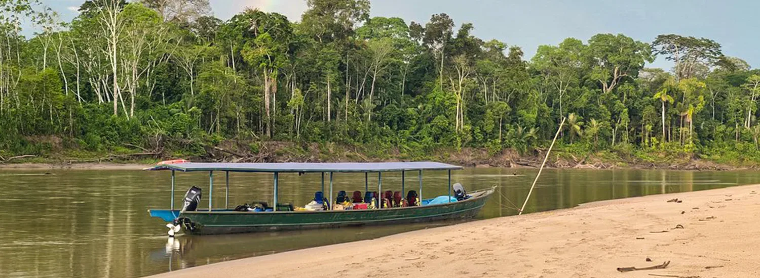 River exploration tour on the Tambopata River in Tambopata National Reserve