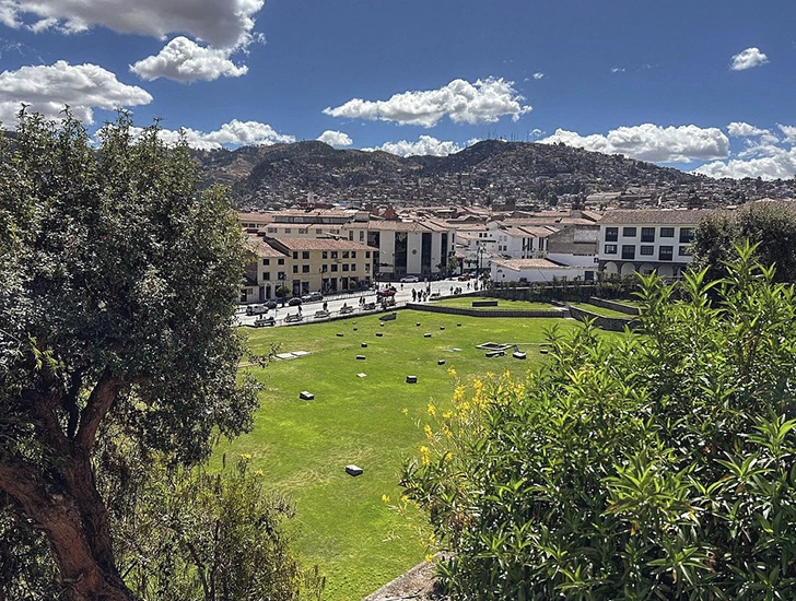 Cusco City Tour Full Day with Uros Expeditions – explore Sacsayhuaman, Qenqo, Tambomachay, and the Temple of the Sun